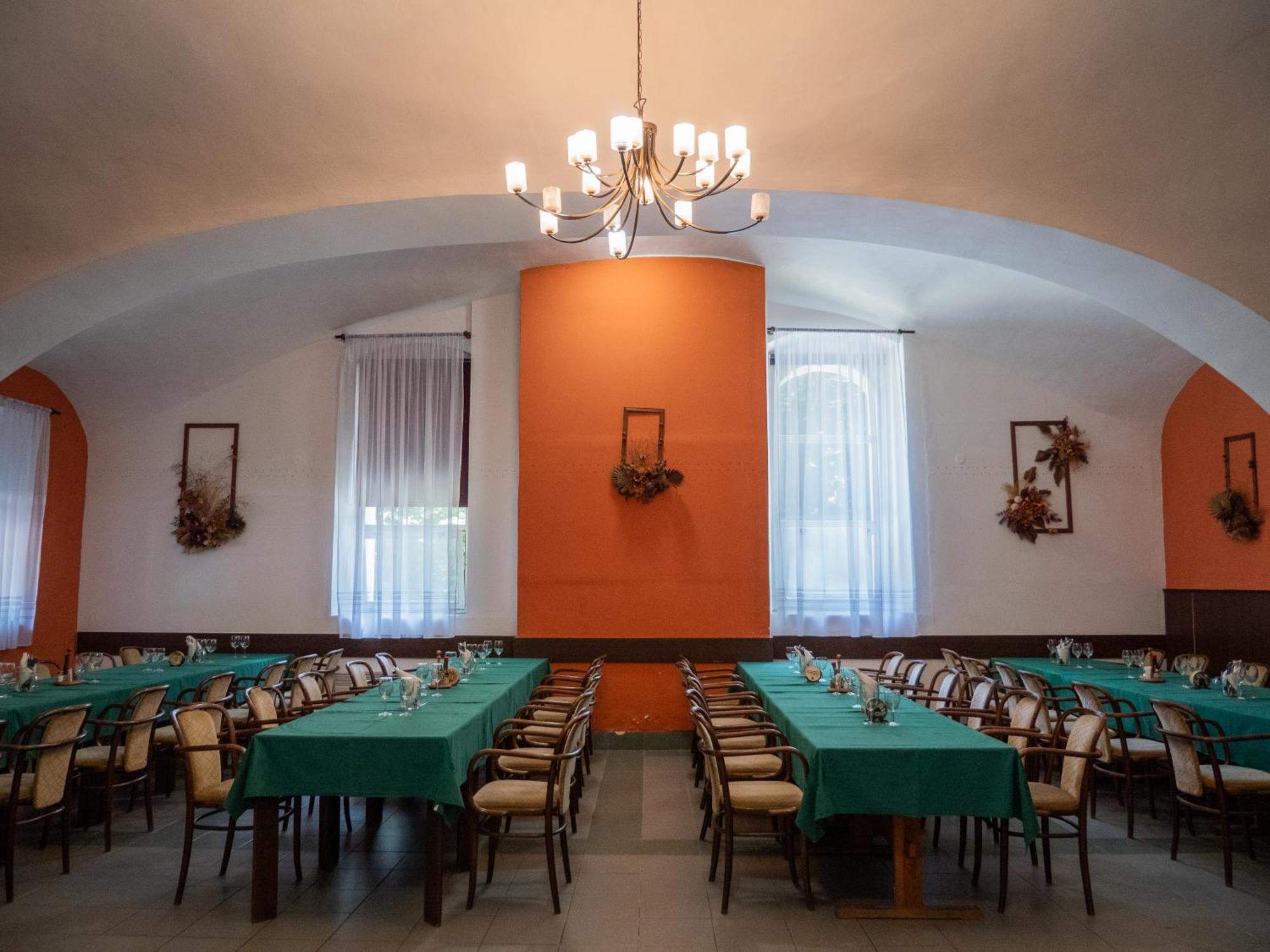 Hotel Club Vranovská Ves Exterior photo