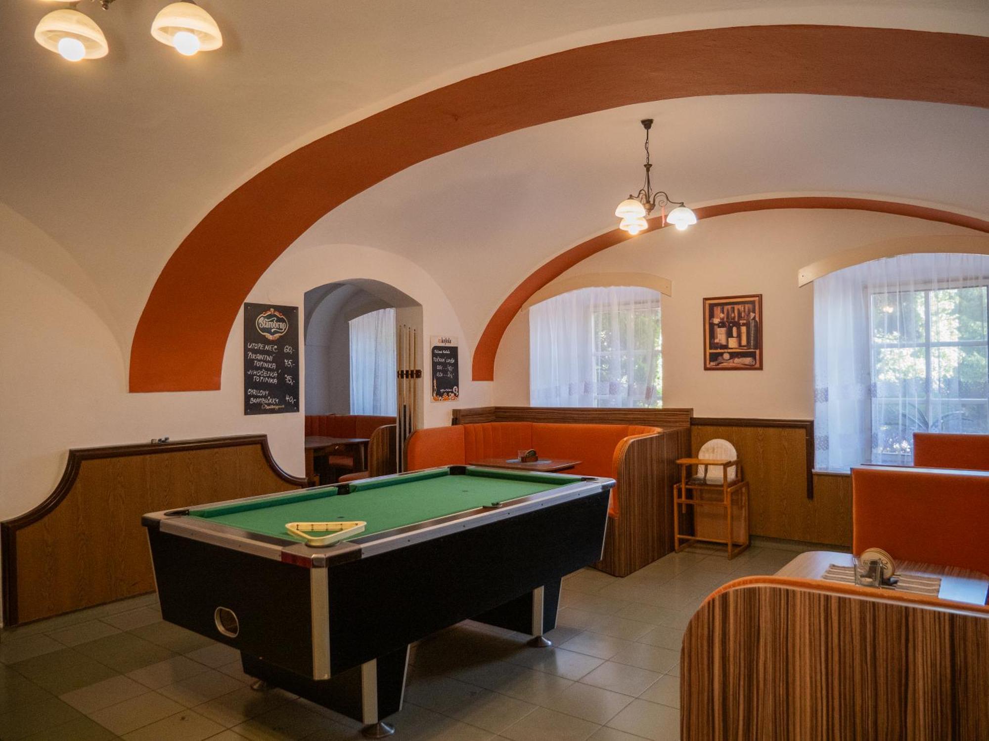 Hotel Club Vranovská Ves Exterior photo